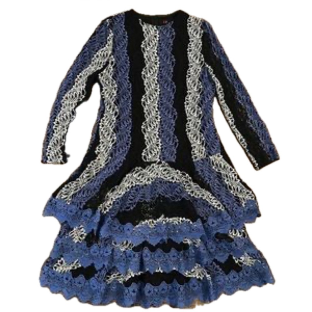 Legally Red Elegant Black and Blue Lace Dress